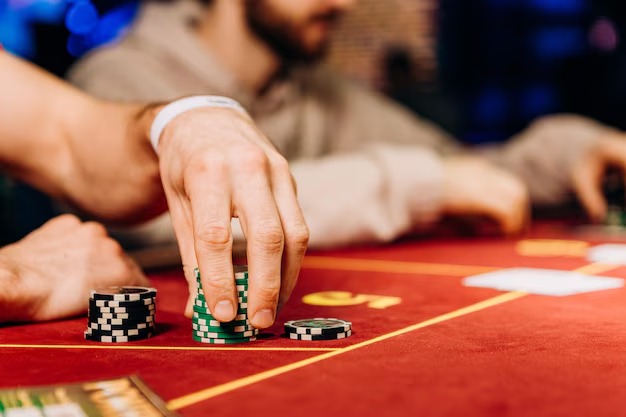 abah138 app live casino tab showing multiple blackjack and roulette tables with player counts